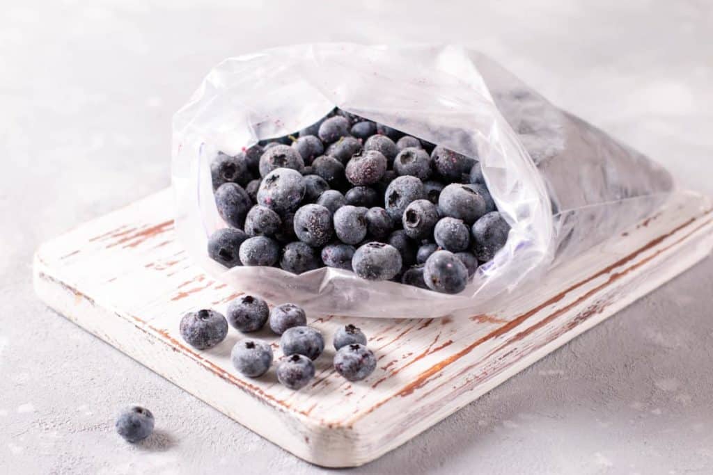 Depositphotos_CanningFrozenBlueberries-frozen-berries