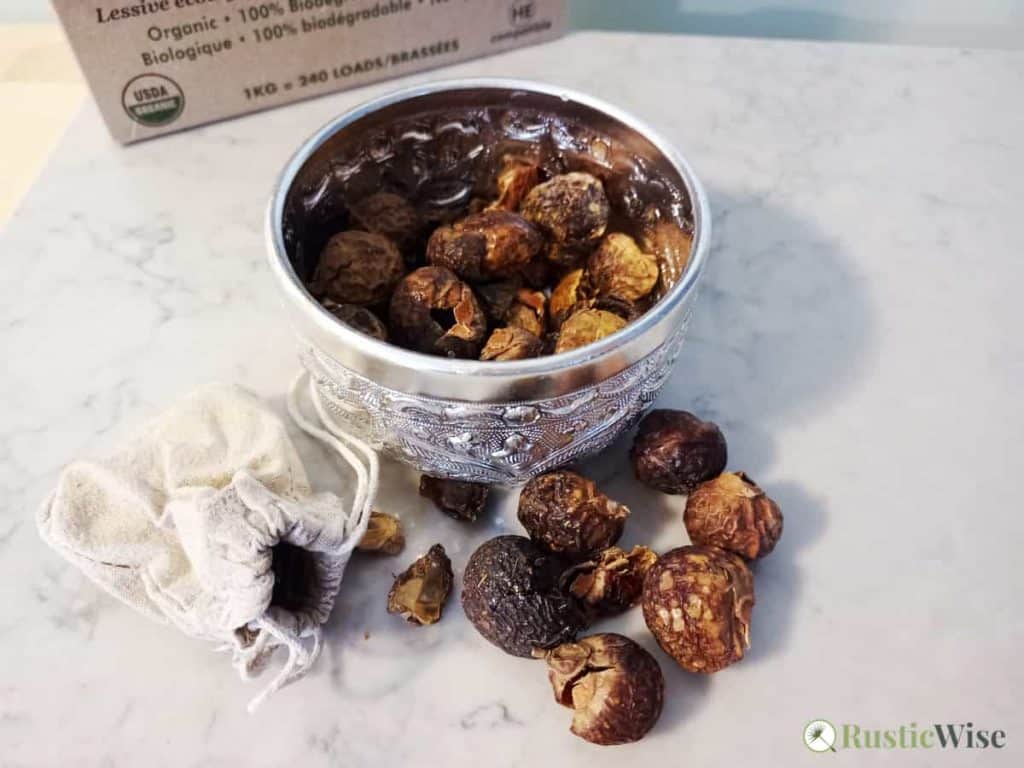 RusticWise_Soap nuts for hair, drawstring pouch and soapberries