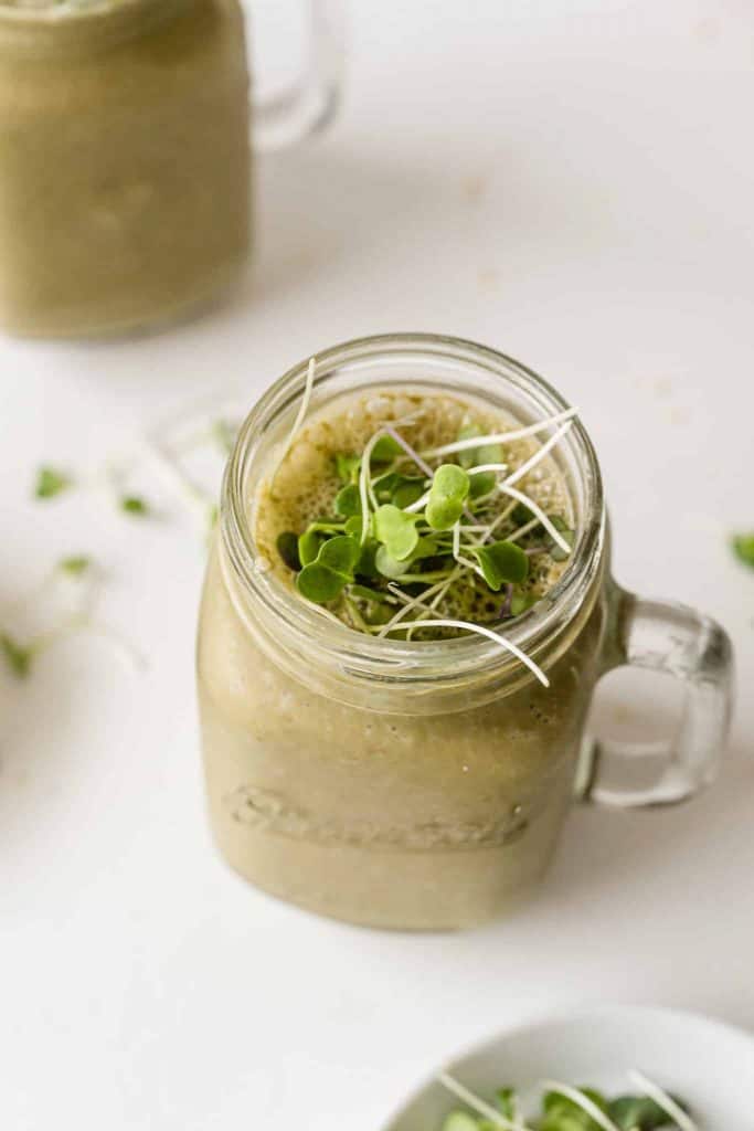 Clean Eating Kitchen, broccoli sprout smoothie in one glass, how to juice broccoli sprouts
