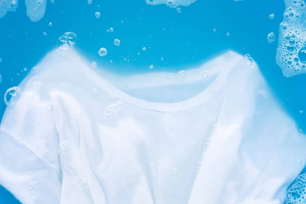 soaking clothes in vinegar overnight, white shirt
