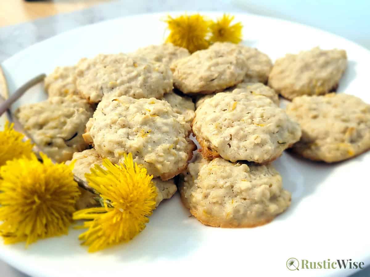 RusticWise, dandelion cookie recipe, finished cookies close up